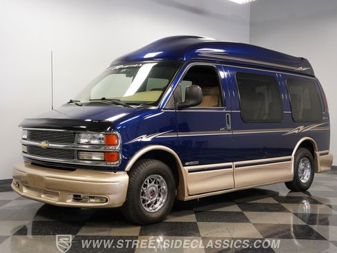 Used 2001 Chevrolet Express 1500 w/ Preferred Equipment Group 3 image 5