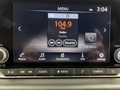 Used 2025 Nissan Rogue SV AWD/4WD image 54
