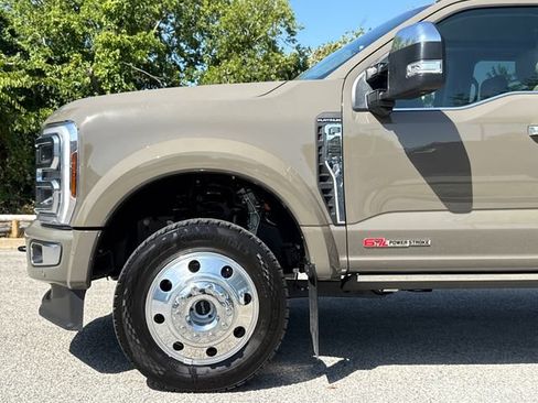 Used 2026 Ford F450 Platinum w/ Platinum Plus Package AWD/4WD image 5