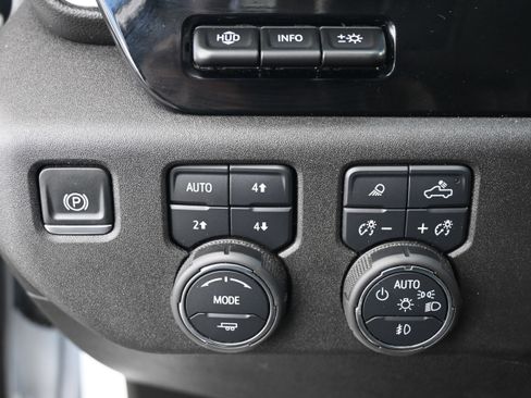 Used 2024 Chevrolet Silverado 2500 LTZ w/ LTZ Plus Package image 29