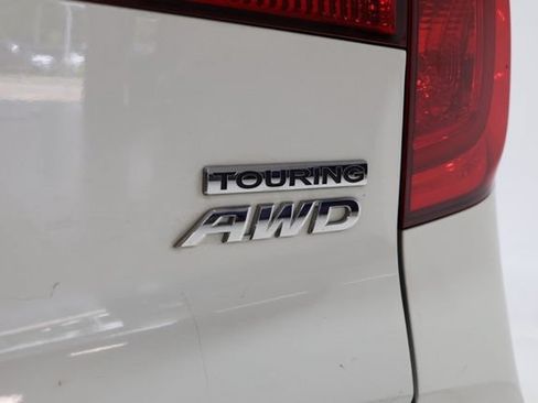 Used 2018 Honda Pilot Touring image 13