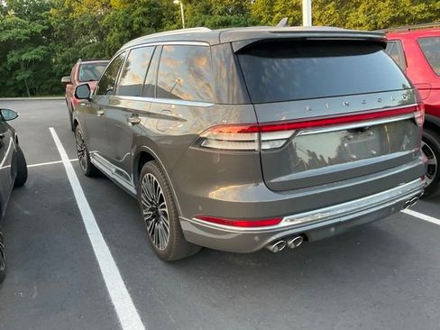 Used 2020 Lincoln Aviator Black Label w/ Class IV Trailer Tow Package AWD/4WD image 9