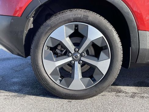Used 2024 Volvo XC40 B5 Plus w/ Climate Package AWD/4WD image 31