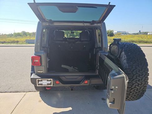 Used 2020 Jeep Wrangler Unlimited Rubicon AWD/4WD image 26