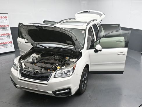 Used 2017 Subaru Forester 2.5i Premium w/ All-Weather Package image 26