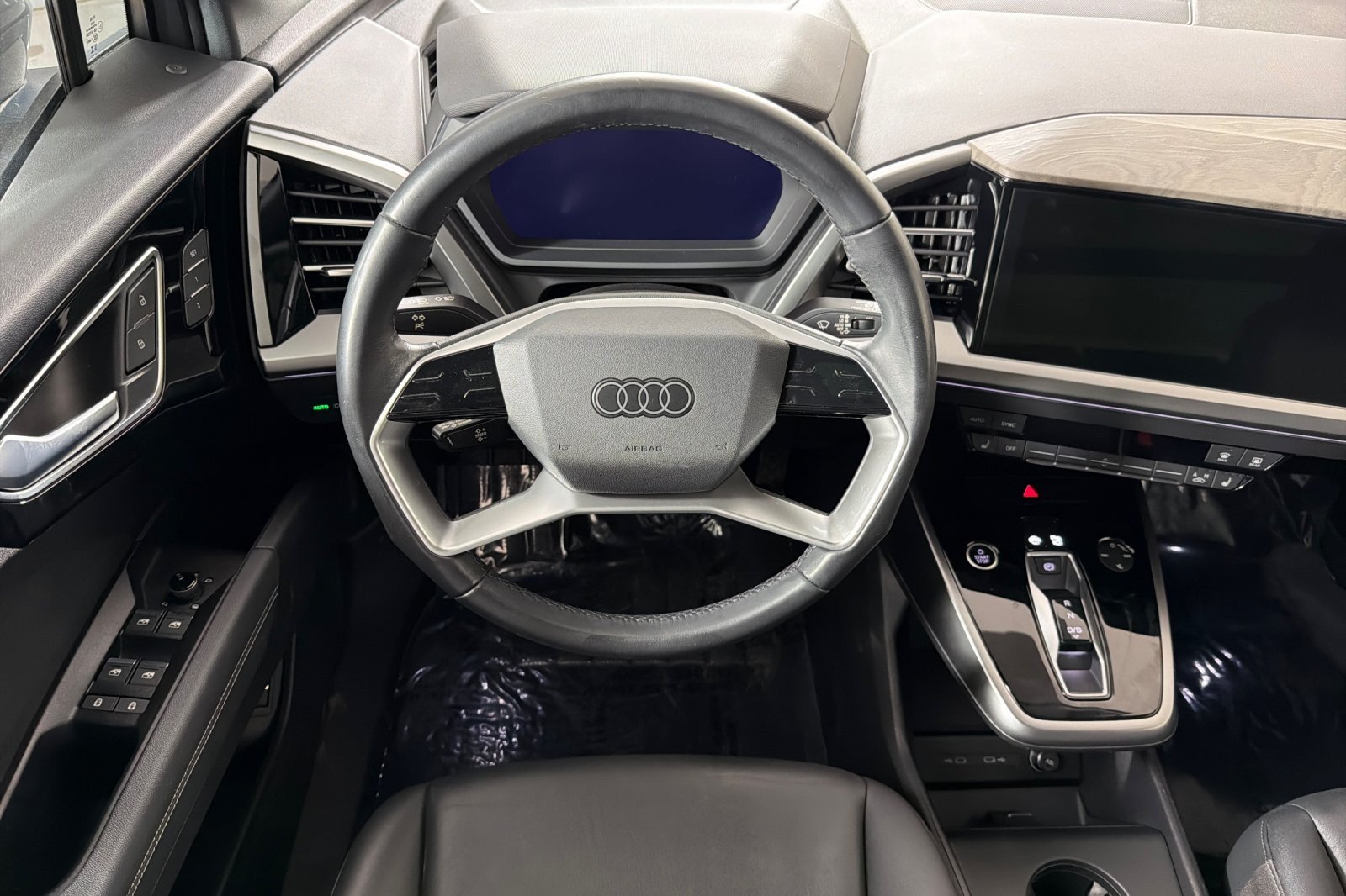 Certified 2023 Audi Q4 e-tron Premium AWD/4WD image 13