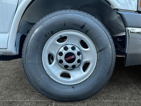 New 2025 GMC Savana 2500 w/ Driver Convenience Package RWD image 8