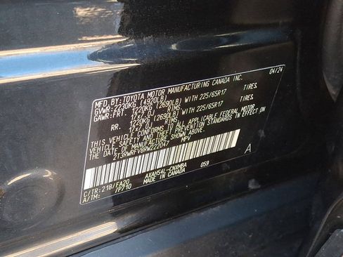 Used 2024 Toyota RAV4 XLE AWD/4WD image 28