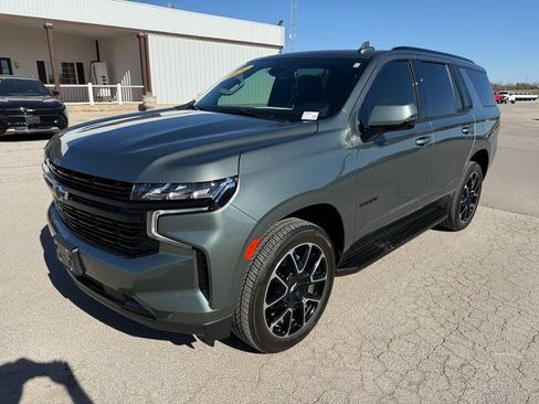 Used 2024 Chevrolet Tahoe RST w/ Luxury Package image 2