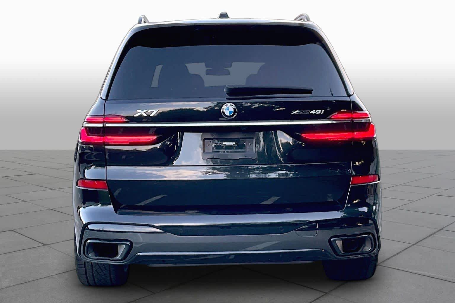 Used 2023 BMW X7 xDrive40i w/ Executive Package AWD/4WD image 4