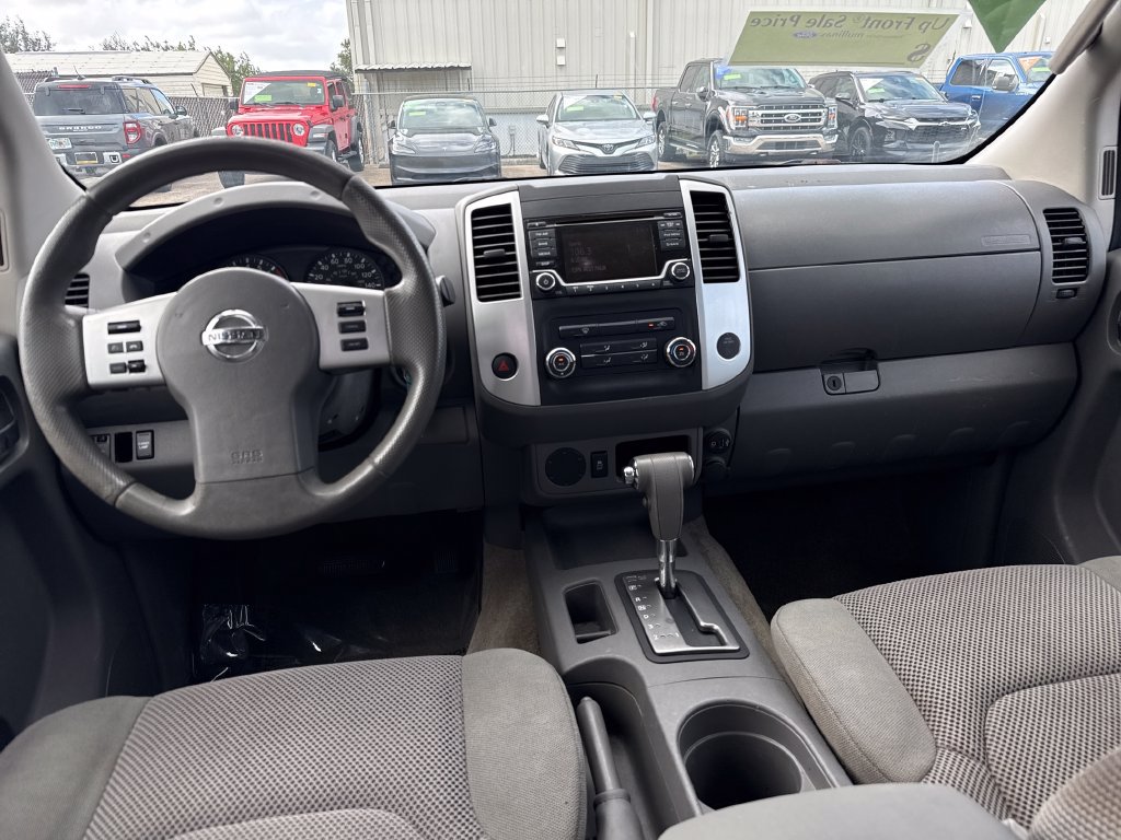 Used 2017 Nissan Frontier SV RWD image 6