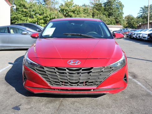 Used 2021 Hyundai Elantra SE image 5