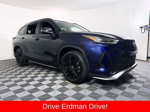Used 2023 Toyota Highlander XSE FWD image 1