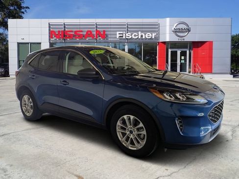 Used 2022 Ford Escape SE FWD image 1