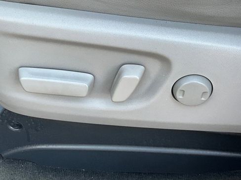 Used 2016 Toyota Sienna XLE w/ XLE Navigation Package image 26