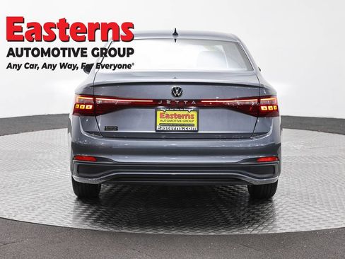 Used 2025 Volkswagen Jetta Sport FWD image 6