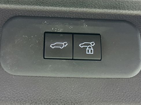 Used 2025 Toyota Grand Highlander AWD image 30