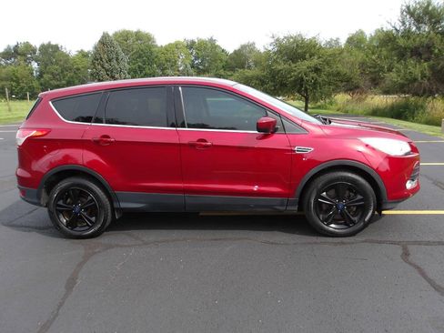 Used 2016 Ford Escape SE AWD/4WD image 2