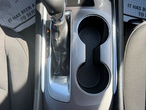 Used 2021 Chevrolet Malibu LT image 22