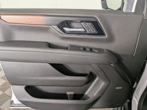 New 2026 GMC Yukon XL Denali w/ Denali Reserve Package image 15