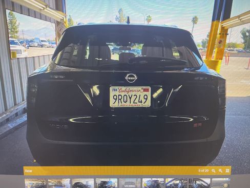 Used 2025 Nissan Kicks SR image 4