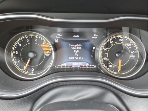 Used 2022 Jeep Cherokee Latitude Lux AWD/4WD image 16