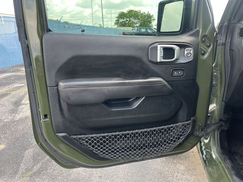 Used 2021 Jeep Gladiator Mojave AWD/4WD image 12