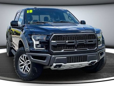 Used 2018 Ford F150 Raptor w/ Equipment Group 802A Luxury AWD/4WD image 3