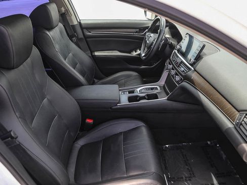 Used 2019 Honda Accord Touring image 15