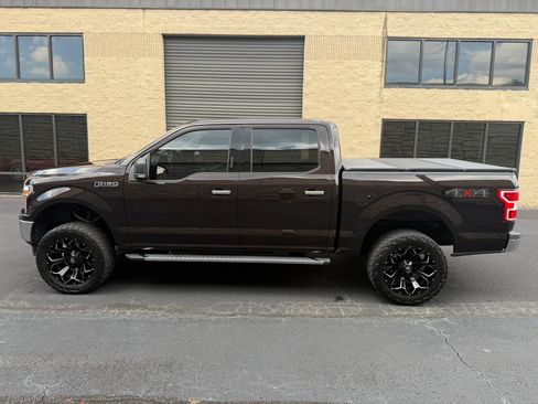 Used 2018 Ford F150 XLT w/ Equipment Group 302A Luxury AWD/4WD image 2