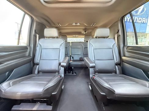 Used 2021 GMC Yukon XL Denali w/ Denali Premium Package AWD/4WD image 31
