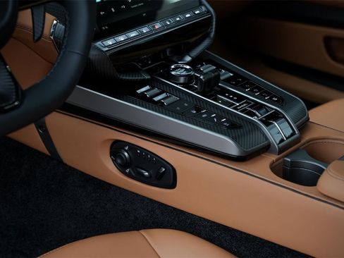 New 2026 Aston Martin Vanquish Convertible image 19