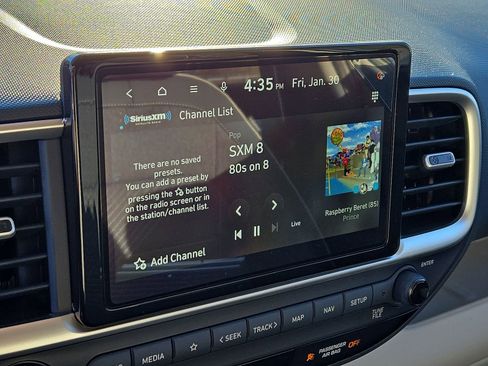 Certified 2025 Hyundai Venue Limited image 20