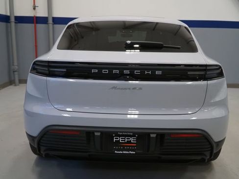 New 2026 Porsche Macan 4S Electric image 7