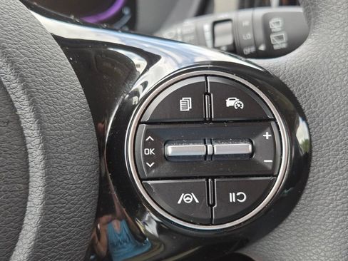 Certified 2025 Kia Soul S FWD image 24
