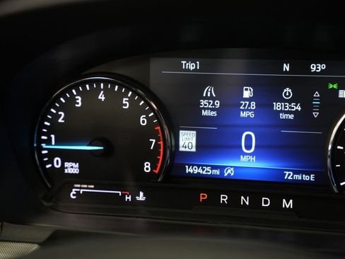 Used 2020 Ford Explorer XLT w/ Equipment Group 202A RWD image 16
