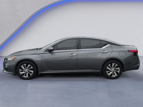 Used 2019 Nissan Altima 2.5 S FWD image 3