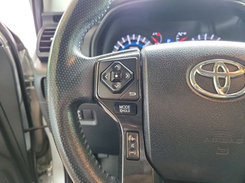 Used 2018 Toyota 4Runner TRD Off-Road Premium image 17