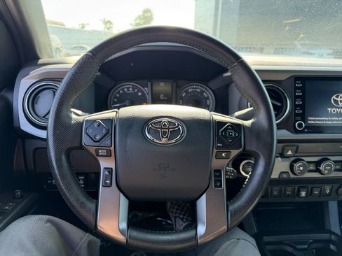 Used 2020 Toyota Tacoma TRD Sport w/ Technology Package RWD image 22