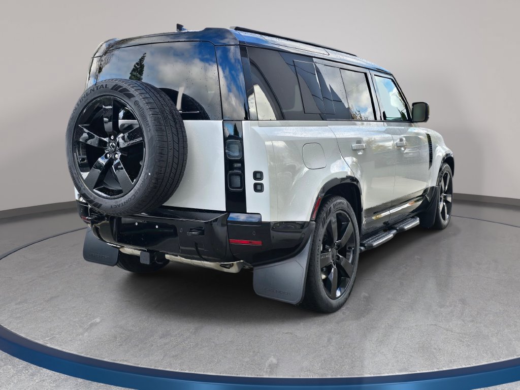 New 2026 Land Rover Defender 110 X-Dynamic SE AWD/4WD image 5