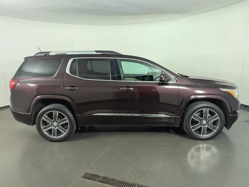 Used 2018 GMC Acadia Denali w/ Technology Package AWD/4WD image 7