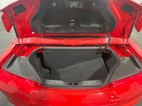 Used 2021 Chevrolet Camaro LT w/ Technology Package image 18