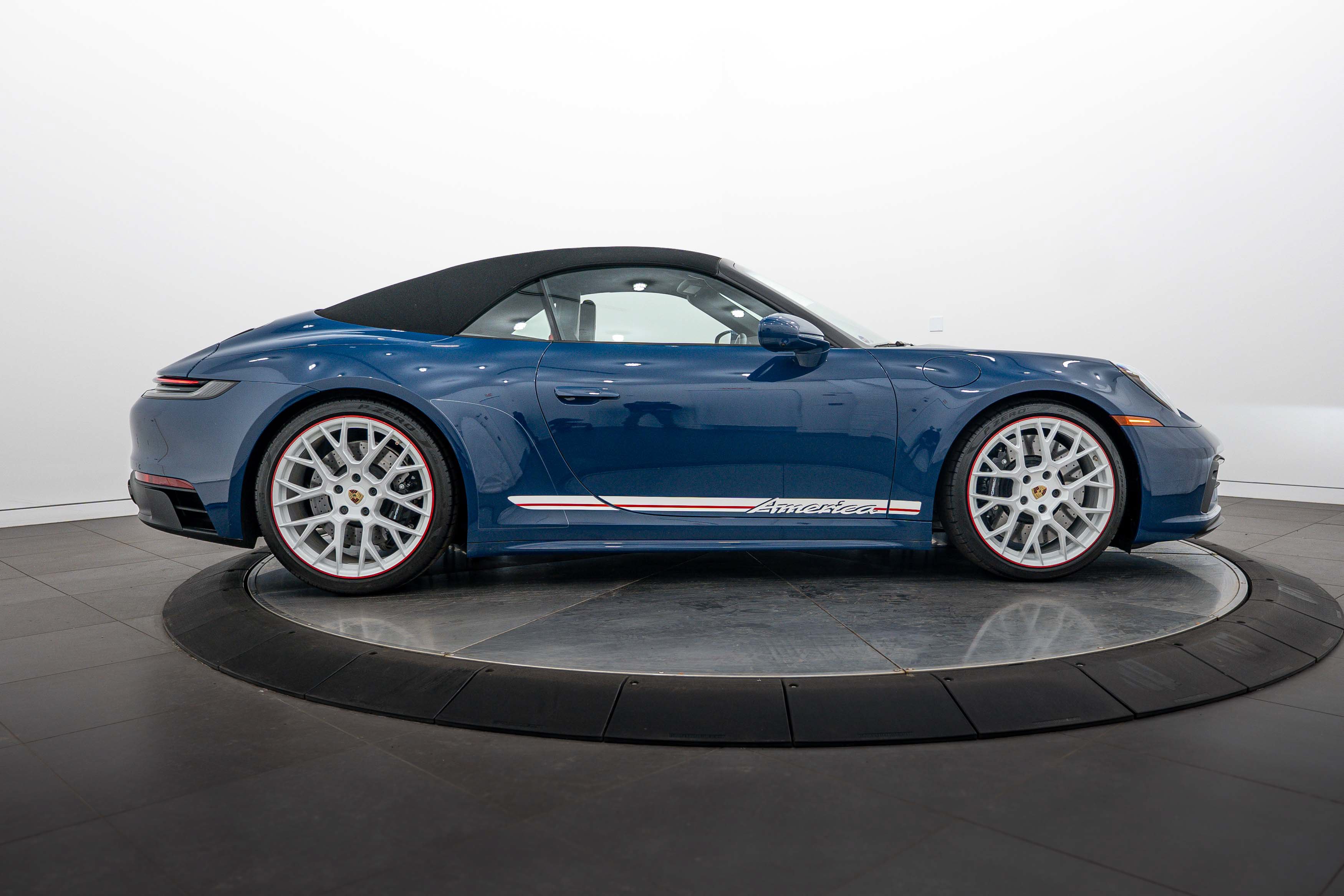 Certified 2023 Porsche 911 Carrera GTS RWD image 34