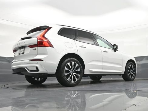 Certified 2024 Volvo XC60 B5 Core AWD/4WD image 24