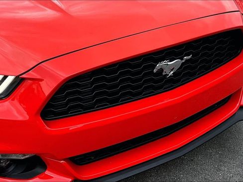 Used 2015 Ford Mustang Coupe RWD image 29