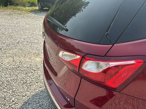 Used 2021 Chevrolet Equinox LT image 48