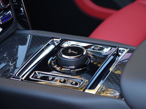 Used 2023 Rolls-Royce Cullinan Black Badge w/ Driver's Package image 9