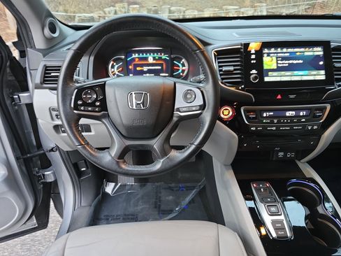 Used 2021 Honda Pilot Touring image 15