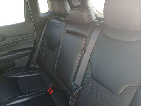 Used 2023 Jeep Compass Altitude w/ Convenience Group image 15