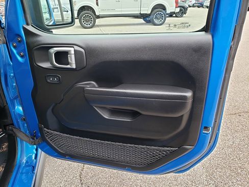 Used 2022 Jeep Wrangler Willys image 15